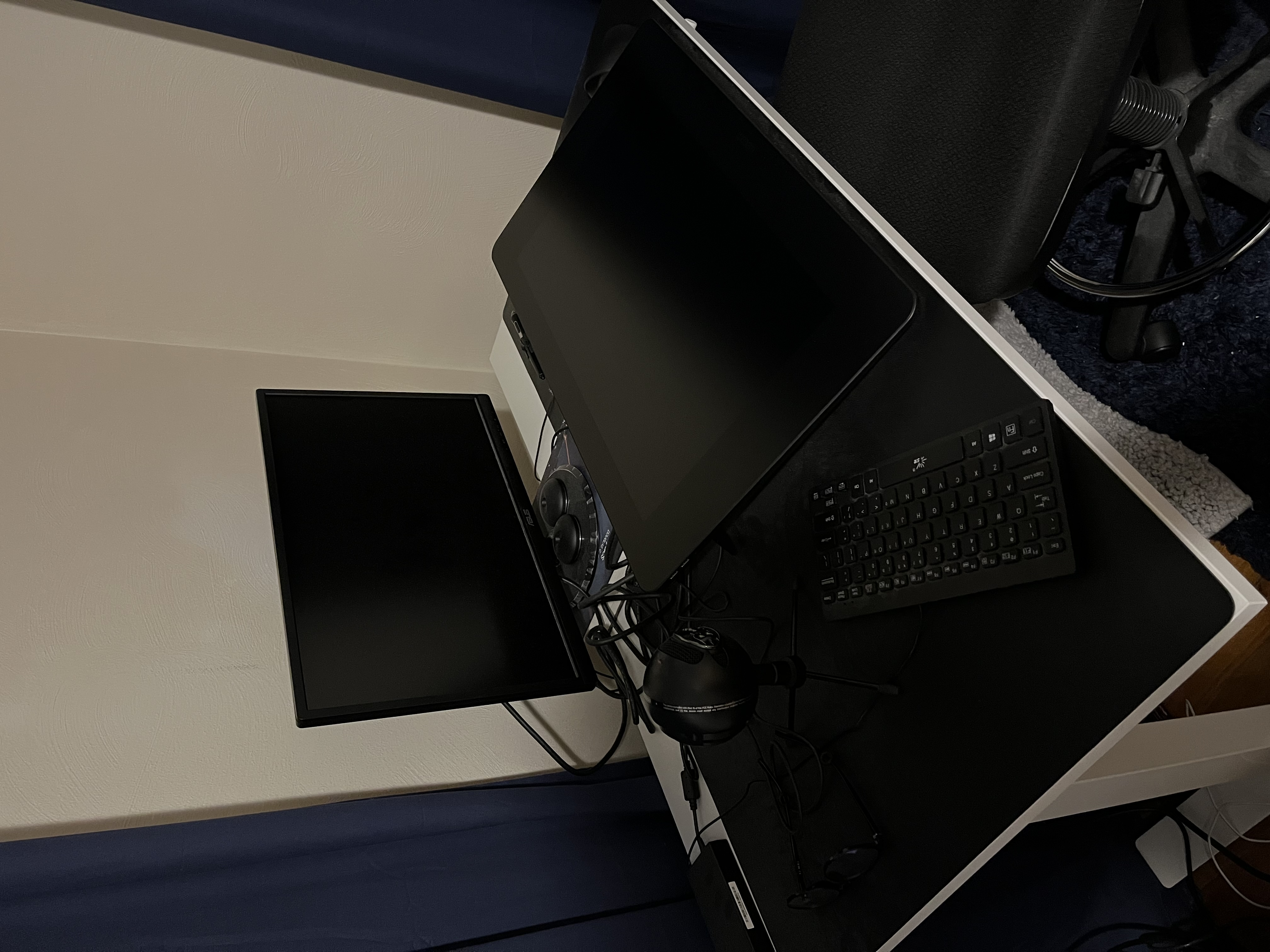 my dedicated drawing space in my room